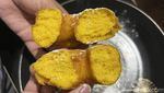 Ci Mehong Jualan Donat Rp 15 Ribu per Buah, Seperti Apa Rasanya?