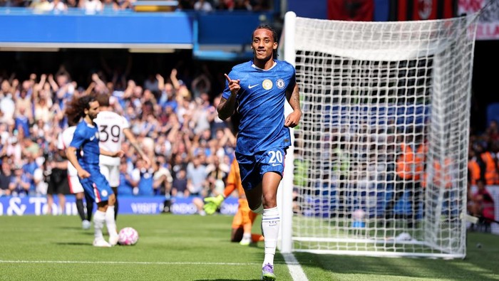 LONDON, ENGLAND - AUGUST 10: Joao Pedro of Chelsea celebrates scoring his teams second goal during the pre-season friendly match between Chelsea and AC Milan at Stamford Bridge on August 10, 2025 in London, England. (Photo by Chelsea Football Club/Chelsea FC via Getty Images)