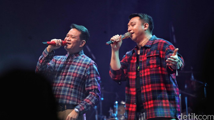 Kahitna tampil dalam acara The Sound Project 8 di Ecovention Ancol, Jakarta Utara, Jumat (8/8/2025) malam.