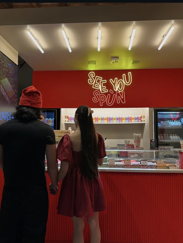 Keseruan Jefri Nichol Makan Scrambled Egg hingga Ngemil Roti Italia Keseruan Jefri Nichol Makan Scrambled Egg hingga Ngemil Roti Italia