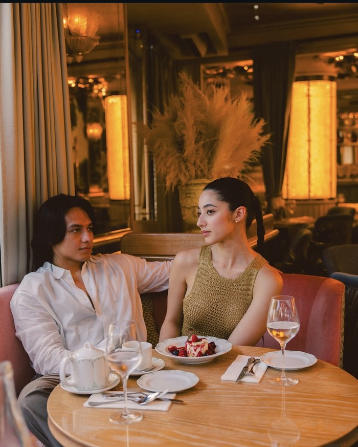 Keseruan Jefri Nichol Makan Scrambled Egg hingga Ngemil Roti Italia Keseruan Jefri Nichol Makan Scrambled Egg hingga Ngemil Roti Italia