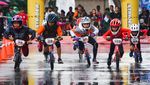 Keseruan Anak-anak Ikut Lomba Sepeda Dorong di Balikpapan