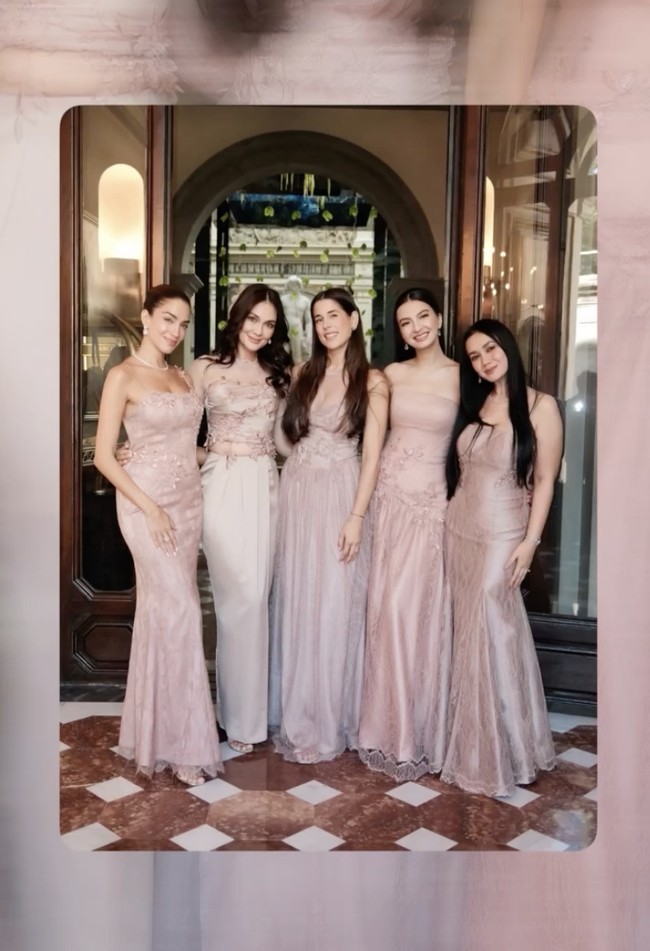 Raline dan Luna sama-sama memberikan gaya terbaiknya untuk pernikahan sang sahabat. Namun, siapa favoritmu? (Foto: Instagram/@moonshine2nd_lunamaya)
