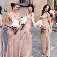 Hair-do pun hampir senada. Keduanya membiarkan rambut panjang mereka tergerai bebas sehingga memancarkan kecantikan alami. (Foto: Instagram/@moonshine2nd_lunamaya)