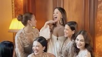 Adu Gaya Raline Shah & Luna Maya Jadi Bridesmaid Millane Fernandez di Italia
