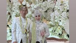 8 Foto Anniversary Melly Goeslaw-Anto Hoed, Mewah Bak Pesta Pernikahan