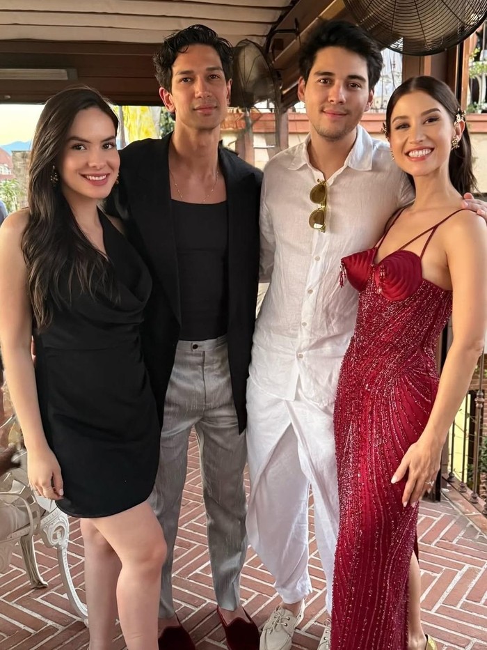 Nino Fernandez dan Steffi Zamora Nino Fernandez memboyong serta Steffi Zamora ke Italia untuk menghadiri pernikahan adiknya, Millane Fernandez.