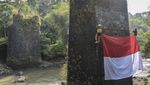 Pecinta Alam Tasikmalaya Kibarkan Merah Putih di Jembatan Bersejarah