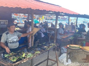 Pepes dan Sate Ikan Laut Pak Mangku di Karangasem yang Bikin Nagih
