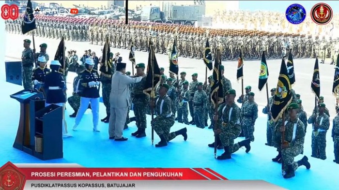 Prabowo lantik dan kukuhkan pejabat baru di TNI