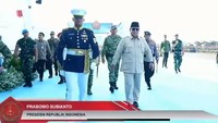 Prabowo Hadiri Upacara Gelar Pasukan dan Kehormatan Militer di Batujajar