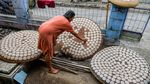 Cuaca Buruk Bikin Produksi Opak Sumedang Menurun