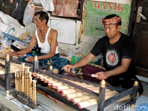 Mengintip Proses Pembuatan Rindik Bali, Alat Musik Bambu yang Tak Lekang Zaman