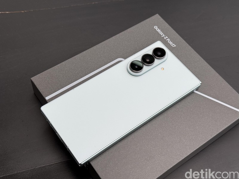 Samsung Galaxy Z Fold7 Mint