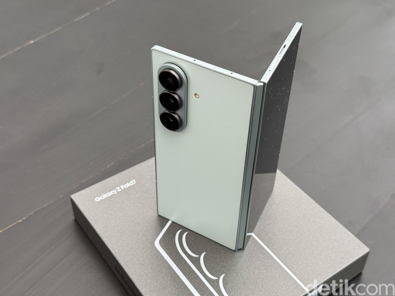 Samsung Galaxy Z Fold7 Mint