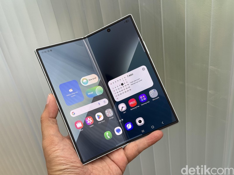 Samsung Galaxy Z Fold7 Mint