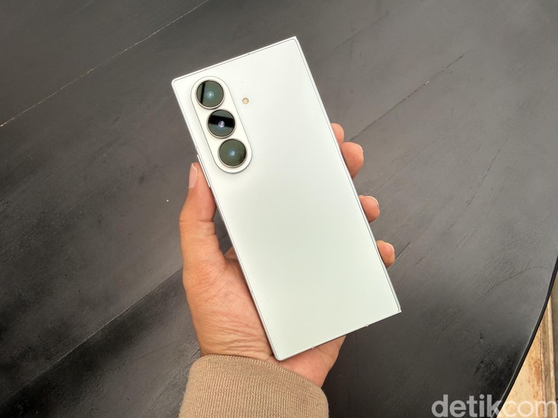 Samsung Galaxy Z Fold7 Mint