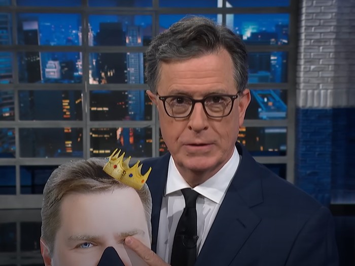 Stephen Colbert Tangkapan layar episode The Late Show with Stephen Colbert.