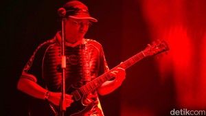 Di tengah festival yang menghadirkan lebih dari seratus musisi, kolaborasi antara The Adams dan Farid Stevy menjadi salah satu momen yang paling membekas. Tidak hanya karena musiknya yang memikat, tetapi juga karena ketulusan, solidaritas, dan cinta terhadap penonton yang terpancar dari setiap nada dan kata yang diucapkan di atas panggung.