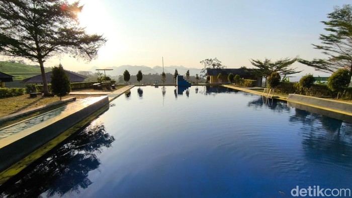 Wisata Side Land Kaduela Kuningan