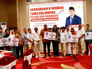 Andre Rosiade Salurkan PIP untuk 504 Siswa SMA/SMK di Dharmasraya