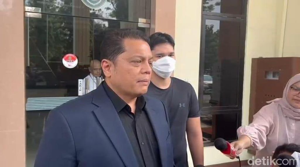 Anak Pertama Hadiri Sidang Cerai Andre Taulany demi Kedamaian