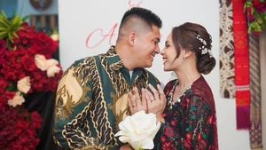 Lamaran Sederhana Angie Ang dengan Tentara Agung Afrida