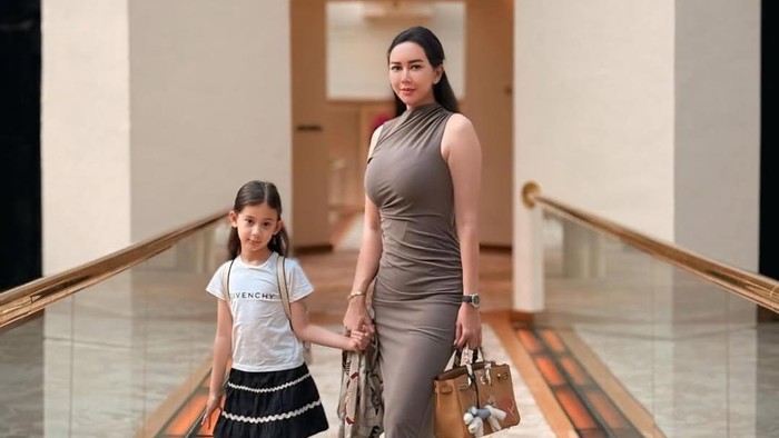 aura kasih aura kasih