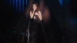 Ayu Ting Ting dan Gemerlap Kostum di Konser Tunggal Pertama
