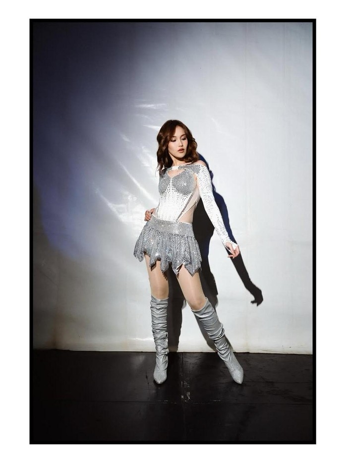 Ayu Ting Ting Penampilan Ayu Ting Ting saat menggelar konser perdana di Cilodong, Depok, akhir pekan lalu.