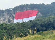 MURI Bendera Raksasa Buka Wacana Pemanfaatan Wisata Minat Khusus di Bogor