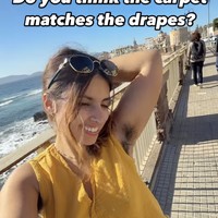 Wanita dengan akun bernama Hairy Cherry di media sosial itu mengaku sering menerima komentar kasar yang menyebut bulu tubuhnya menjijikkan dan kotor. Foto: dok. Instagram @ittybittyhairycherry