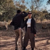 Darma Mangkuluhur baru saja melamar kekasihnya, Patricia Schultz. Momen bahagia tersebut dibagikannya melalui Instagram. Foto: Instagram/@pschuldtz