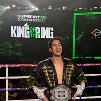 El Rumi dan Jefri Nichol kembali tanding tinju di kawasan Senayan, Jakarta Pusat, pada Minggu (10/8/25). Di pertandingan kali ini El kembali keluar sebagai pemenang. Foto: Instagram/@syifahadju