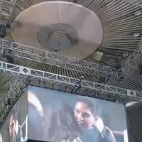 Kemesraan antara El dan Syifa kembali terlihat setelah pertandingan. Keduanya terlihat langsung berpelukan di atas ring tinju.  Foto: Instagram/@syifahadju