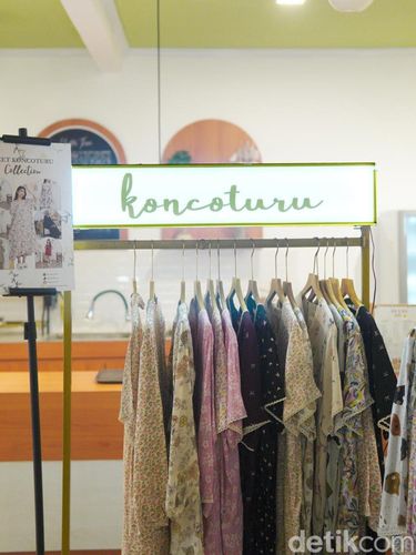 Foto koleksi Koncoturu saat acara Srawungayu Koncoturu berlangsung di Rise & Roll Cake, Jakarta Timur (10/8/2025).