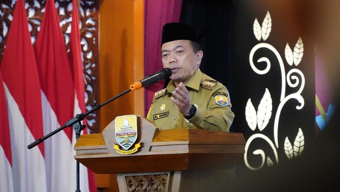 Gubernur Jambi Al Haris saat kata sambutan dalam pelantikan Kepengurusan KONI Jambi periode 2025-2029