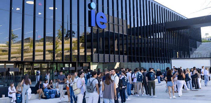 IE University