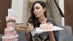 Jadi Presenter Kuliner, Angie Ang Bisa Cicipi Banyak Makanan Enak!