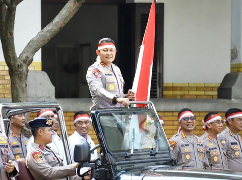 Kapolda Jateng bersama PJU Polda Jateng dan sejumlah kapolres saat proses pembuatan video di Semarang menjelang HUT ke-80 RI, Senin (11/8/2025).