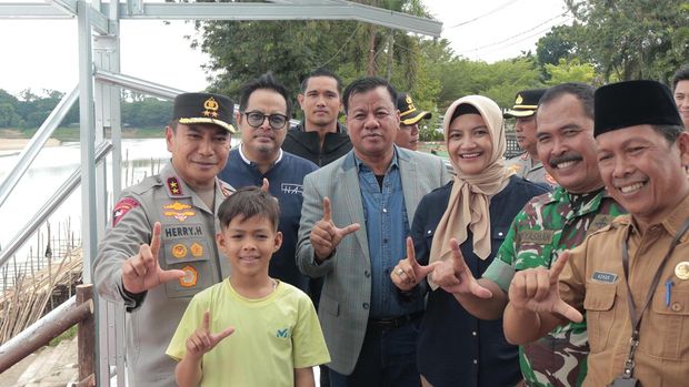 Kapolda Riau Irjen Herry Heryawan mengecek Tepian Narkosa untuk memastikan pengamanan Festival Pacu Jalur.