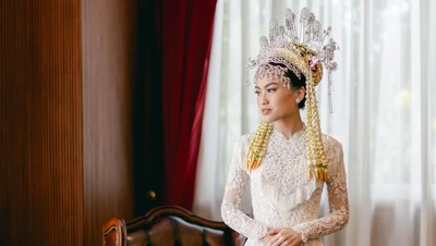 8 Potret Anggun Namira Adjani, Anak Alya Rohali Menikah Berbalut Kebaya Betawi