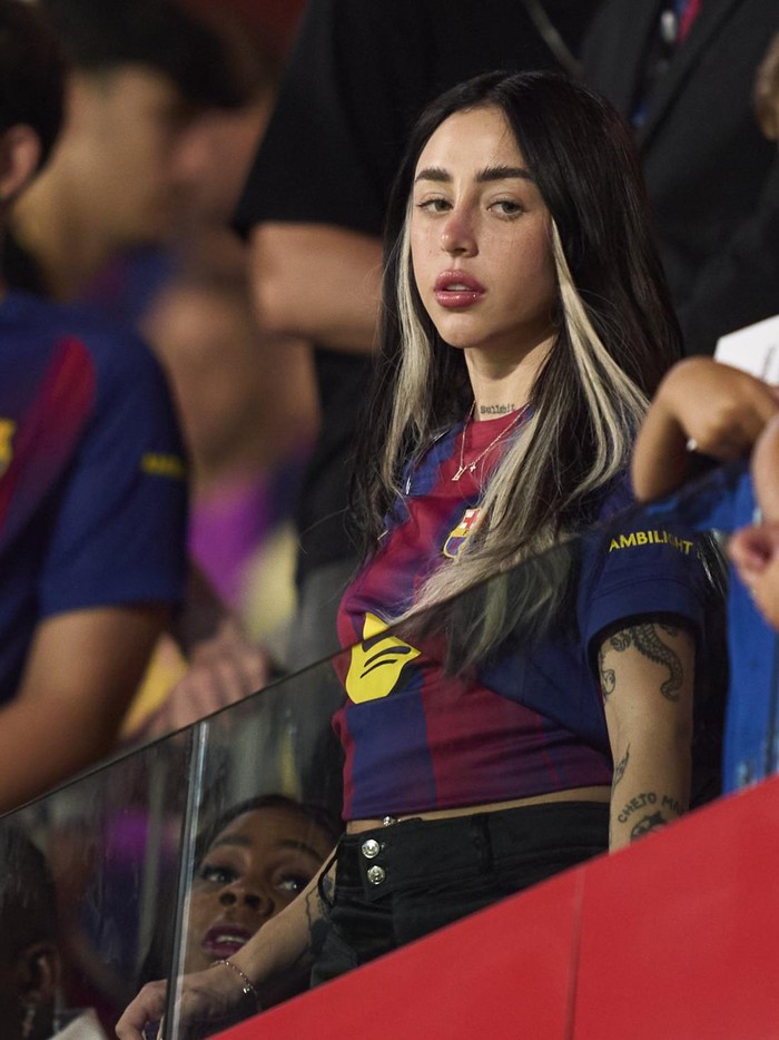 Nicki Nicole attends during the Joan Gamper Trophy match between FC Barcelona and Como1907 at Estadi Johan Cruyff on August 10, 2025 in Barcelona, Spain. (Photo by Pedro Salado/Getty Images)