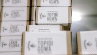 Jody dan tim melakukan survey langsung ke wilayah tanam untuk menemukan potensi khusus pada kopi yang ada di sana. Biji kopi tersebut secara khusus diproduksi oleh Berdikari Estate.