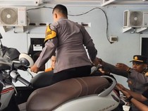 Muncul Kepulan Asap dari Kamar Kos Sebelum Putri Ditemukan Tewas