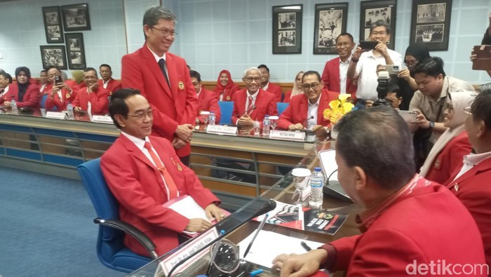 Rektor Unhas Jamaluddin Jompa mendaftar sebagai bakal calon dalam Pilrek Unhas Periode 2026-2030.