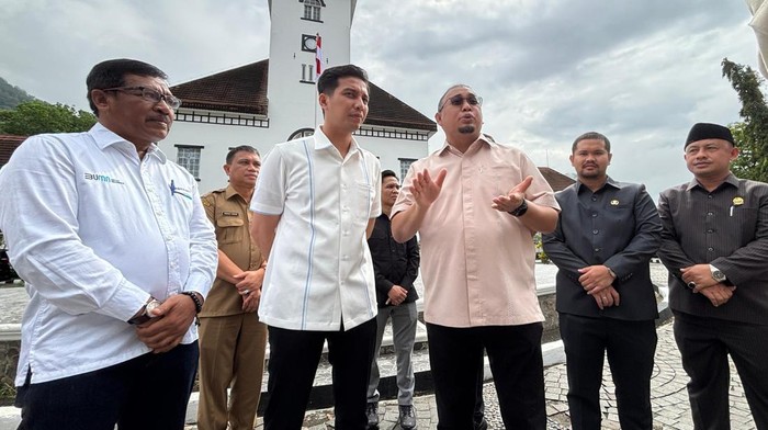 Andre Rosiade meninjau Hotel Bukit Asam di Sawahlunto