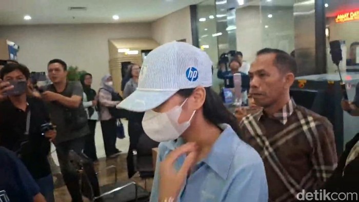 Azizah Salsha Datangi Bareskrim Mabes Polri, Ada Apa?