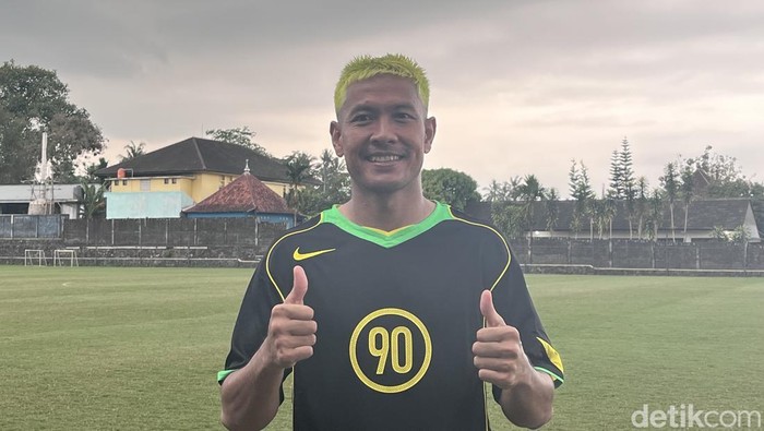 Bek PSS Sleman, Jajang Mulyana, di Lapangan Pakembinangun, Sleman, Selada (12/8/2025).