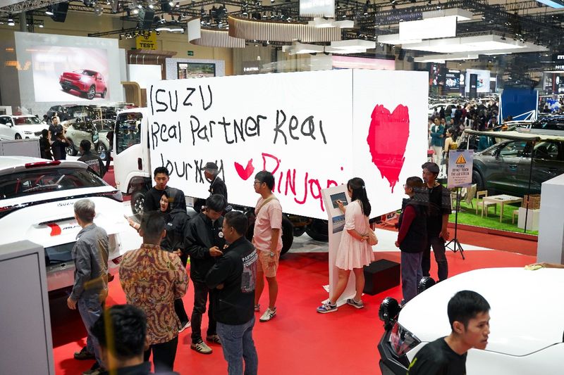 Booth Isuzu di GIIAS 2025,